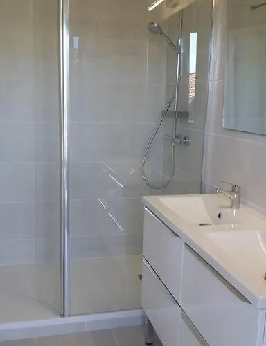 Privee לה-טסט-דה-בוש